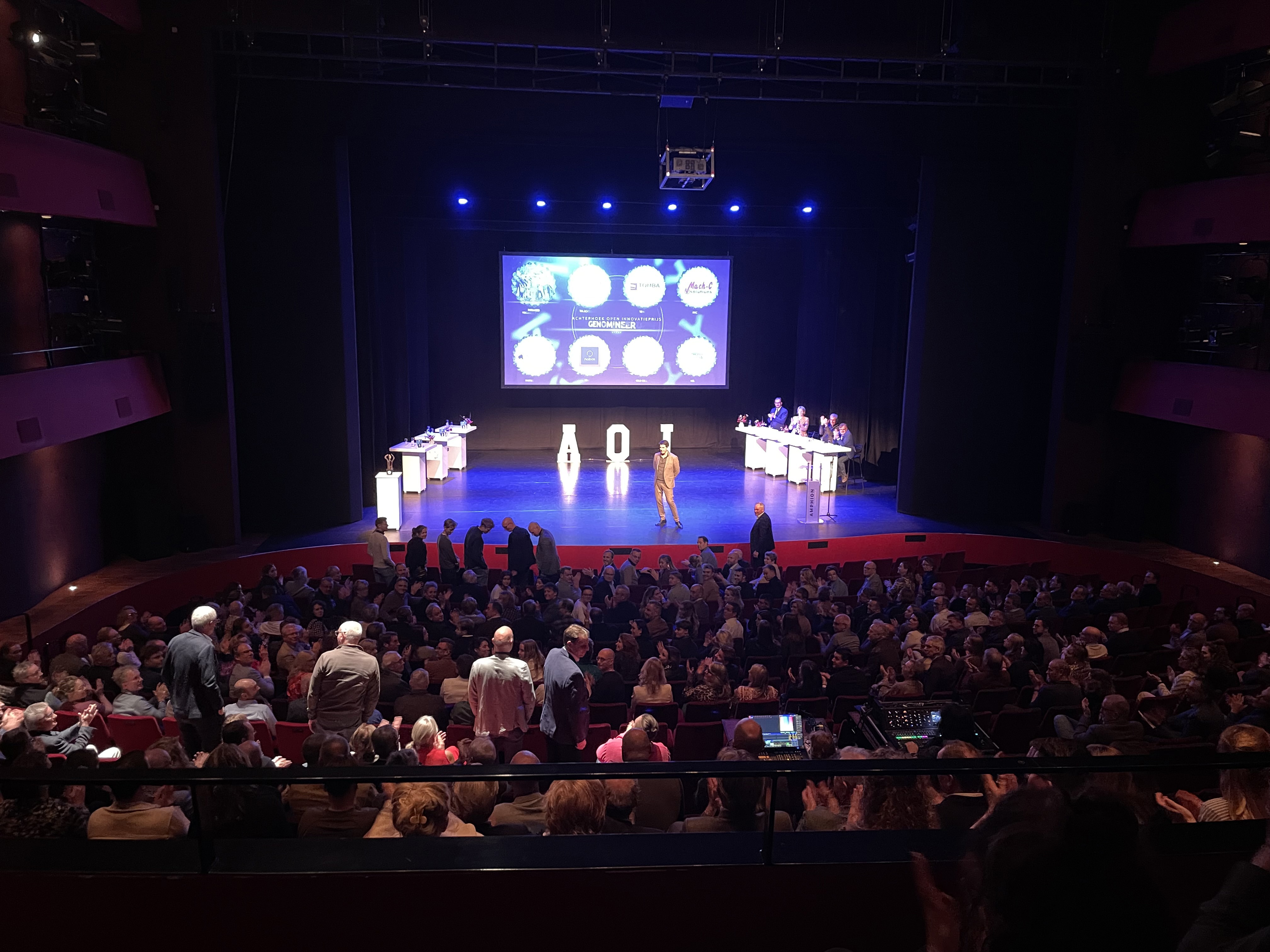 Twan in Amphion